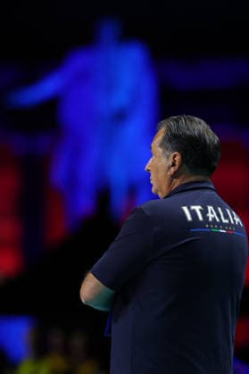 Italia s head coach Ferdinando De Giorgi during the opening match of the CEV Enel Eurovolley 2026, between Italy and Sweden, Piazza del Plebiscito, Naples, September 10, 2026.  Copyright: xAlessandroxGarofalo LaPressex