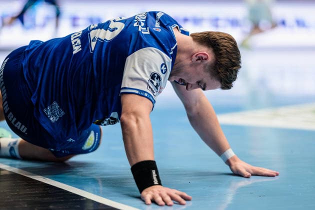 Felix Aellen, ThSV Eisenach, 22, lies on the floor after a shot. GER, ThSV Eisenach vs. SG BBM Bietigheim, 1st Opel Handball Bundesliga, Handball, Matchday 4, 2026–2027 Season, 7:00 p.m., September 10, 2026 GER, ThSV Eisenach vs. SG BBM Bietigheim, 1st Opel Handball Bundesliga, Handball, Matchday 4, 2026–2027 season, 7:00 p.m., September 10, 2026, Eisenach Copyright: xMartinxHerbstx