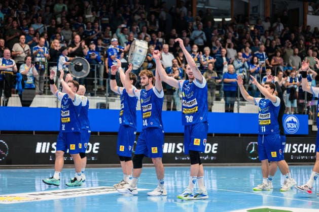 Celebrating after the game: Stephan Seitz (ThSV Eisenach, 44), Dominik Solak (ThSV Eisenach, 30), Felix Aellen (ThSV Eisenach, 22), Tillman Leu (ThSV Eisenach, 99), Gian Attenhofer (ThSV Eisenach, 11 GER), ThSV Eisenach vs. SG BBM Bietigheim, 1st Opel Handball Bundesliga, handball, Matchday 4, 2026–2027 season, 7:00 p.m., September 10, 2026 (GER), ThSV Eisenach vs. SG BBM Bietigheim, 1st Opel Handball Bundesliga, Handball, Matchday 4, 2026–2027 season, 7:00 p.m., September 10, 2026, Eisenach Copyright: xMartinxHerbstx