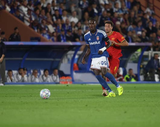 IPA88368791 - Trevoh Chalobah of Como 1907 during the 2026–27 UEFA Champions League soccer match between Como 1907 and RB Leipzig on September 10, 2026, at Giuseppe Sinigaglia Stadium in Como, Italy. Photo by Nderim KACELI  Copyright: xNderimxKaceli IPAxSportx xx IPA88368791