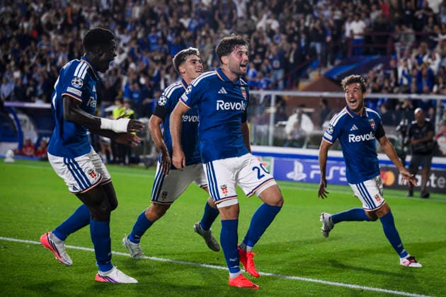 Como 1907 v RB Leipzig - UEFA Champions League Martin Baturina of Como 1907 celebrates with Alex Valle, Luis Milla and Assane Diao of Como 1907 after scooring the opening goal during the UEFA Champions League 2026 27 league phase football match between Como 1907 and RB Leipzig. Como Italy Copyright: xNicolòxCampox