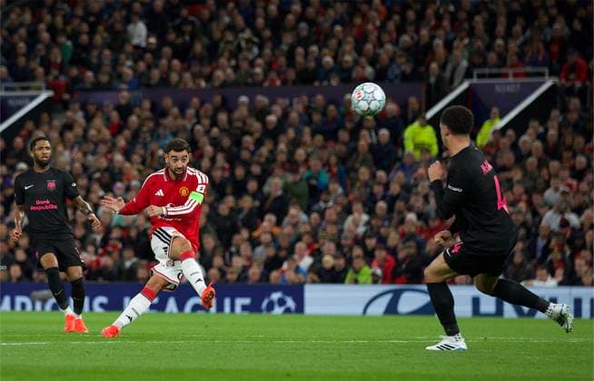 RECORD DATE NOT STATED Football - UEFA Champions League - Manchester United, ManU FC v Sabah FC MANCHESTER, ENGLAND - Thursday, September 10, 2026: Manchester United s captain Bruno Fernandes shoots during the UEFA Champions League 2026 27 League Phase MD1 match between Manchester United FC and Sabah FC at Old Trafford. (Photo by David Rawcliffe Propaganda) MANCHESTER Old Trafford GREATER MANCHESTER ENGLAND  Copyright: xDavidxRawcliffex 2026-09-10-Man_Utd_v_Sabah-032