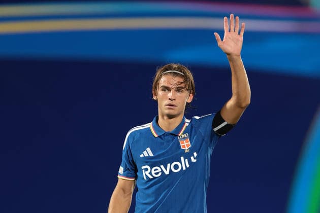 Como 1907 v RB Leipzig - UEFA Champions League - Season 2026-2027 Como, Italy, 10th September 2026. Nico Paz of Como 1907 reacts during the Como 1907 vs RB Leipzig UEFA Champions League, group phase match at Stadio Giuseppe Sinigaglia, Como. Picture credit should read: Jonathan Moscrop Como Stadio Giuseppe Sinigaglia Italy