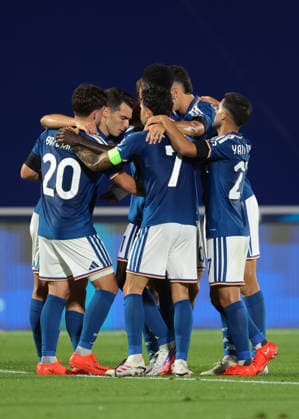 Como 1907 v RB Leipzig - UEFA Champions League - Season 2026-2027 Como, Italy, 10th September 2026. Anastasios Douvikas of Como 1907 celebrates with team mates Martin Baturina, Lucas Da Cunha, Assane Diao, Nico Paz and Jacobo Ramon after scoring to give the hosts a 2-0 lead during the Como 1907 vs RB Leipzig UEFA Champions League, group phase match at Stadio Giuseppe Sinigaglia, Como. Picture credit should read: Jonathan Moscrop Como Stadio Giuseppe Sinigaglia Italy