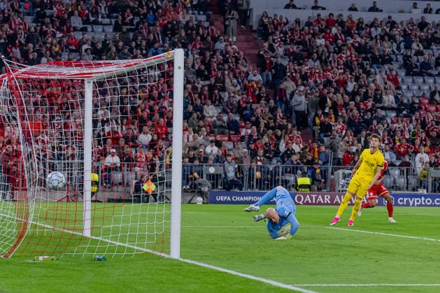 Jamal Musiala, FC Bayern Munich, 10, scoring his goal against goalkeeper Julian Faye Lund of FK Bodo Glimt, who entered the game at halftime, 01–1 0 GER, FC Bayern Munich vs. FK Bodo Glimt, Soccer, UEFA Champions League, Group Stage, Matchday 1, 2026–2027 Season, September 10, 2026 DFL DFB regulations prohibit any use of photographs as image sequences and or quasi-video. Photo: HMB Media, Heike Feiner Copyright: HMBxMedia HeikexFeiner