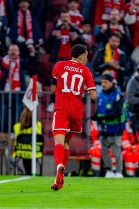 UEFA Champions League, Matchday 1, FC Bayern Munich vs. Bodo Glimt on September 10, 2026: Goal and celebration after Jamal Musiala scores the 1-0 goal, with Konrad Laimer, Joshua Kimmich, and Michael Olise Copyright: xBahhoxKarax