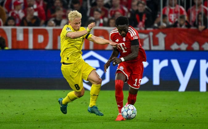 September 10, 2026, xemx, Soccer, UEFA Champions League, FC Bayern Munich vs. FK Bodø Glimt, Sondre Auklend (FK Bodø Glimt), Alphonso Davies (FC Bayern Munich), tackle, action, battle for the ball, Munich