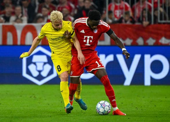 September 10, 2026, xemx, Soccer, UEFA Champions League, FC Bayern Munich vs. FK Bodø Glimt, Sondre Auklend (FK Bodø Glimt), Alphonso Davies (FC Bayern Munich), tackle, action, battle for the ball, Munich