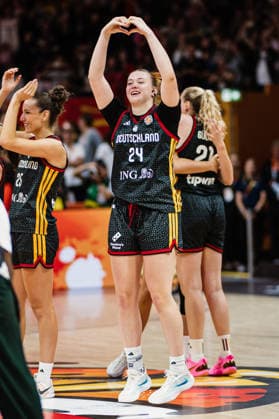 FIBA Women’s Basketball World Cup 2026: Belgium vs. Germany, September 10, 2026. Lina Sontag (Germany, 24) forms a heart with her hands; CHEERING, celebrating; Germany advances to the semifinals; after the game; celebration; celebrating basketball; FIBA Women’s Basketball World Cup 2026, Final Phase, Quarterfinals: Belgium vs. Germany on September 10, 2026, at the Uber Arena, Berlin Copyright: xBEAUTIFULxSPORTS Tonhäuserx