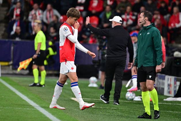 Mikulas Konecny of Slavia leaves the field after received a red card during the Football Champions League opening round match Slavia Prague vs RC Lens on September 10, 2026, in Prague, Czech Republic. (CTKxPhoto MichalxKamaryt) CTKPhotoP2026091010374  CTKPhotoP2026091010374