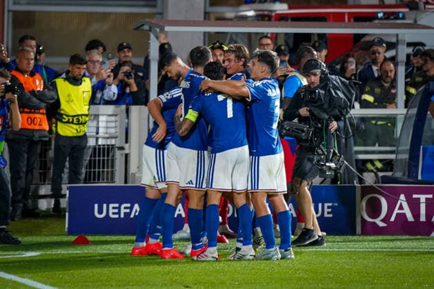Italy Soccer UEFA Champions League 2026–2027, Matchday 1: Como 1907 vs. RB Leipzig, Giuseppe Sinigaglia Stadium—Como’s 3–0 goal by Assane Diao, Como 1907, 11: Joy, emotions, celebration, gesture, body language, emotion Copyright: xJOERANxSTEINSIEKx