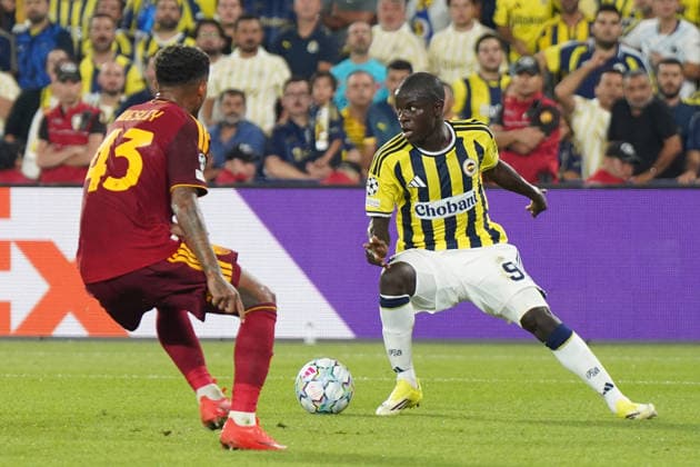 ISTANBUL, TURKEY - SEPTEMBER 10: of Fenerbahce SK and of Roma during the UEFA Champions League 2026 27 first week match between Fenerbahce SK and Roma at Fenerbahce Chobani Stadiumi on September 10, 2026 in Istanbul, Turkey. Istanbul Kadikoy TURKEY Copyright: xSeskimphotox Fenerbahce-Roma-1009 (274)