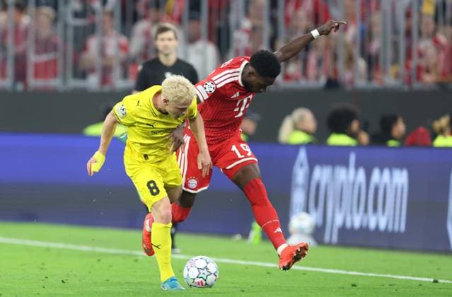 September 10, 2026, GER, Soccer, Men s, UEFA Champions League, Group Stage, 2026–2027 Season, Matchday 1, FC Bayern Munich vs. FK Bodø Glimt: Sondre Auklend (FK Bodø Glimt 08) in a duel with Alphonso Davies, FC Bayern Munich 19, Munich, Allianz Arena, Bavaria, Germany Copyright: xNordphoto Schneiderx