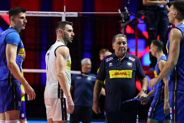 Italia s head coach Ferdinando De Giorgi during the opening match of the CEV Enel Eurovolley 2026, between Italy and Sweden, Piazza del Plebiscito, Naples, September 10, 2026.  Copyright: xAlessandroxGarofalo LaPressex
