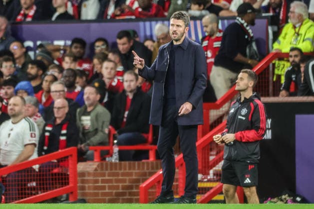 UEFA Champions League Matchday 1 of 8 Manchester United, ManU v Sabah FK Michael Carrick manager of Manchester United gives his team instructions during the UEFA Champions League Matchday 1 of 8 match Manchester United vs Sabah FK at Old Trafford, Manchester, United Kingdom on 10 September 2026 (Photo by Mark Cosgrove News Images) Manchester Old Trafford Greater Manchester United Kingdom Copyright: xMarkxCosgrove NewsxImagesx