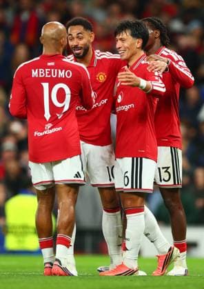 Lisandro Martinez of Manchester United, ManU celebrates scoring to make it 4-0 Manchester United v Sabah, UEFA Champions League, Football, Old Trafford, UK - 10 Sep 2026Manchester Old Trafford United Kingdom  Copyright: xPaulxCurrie Shutterstockx 17144908bk