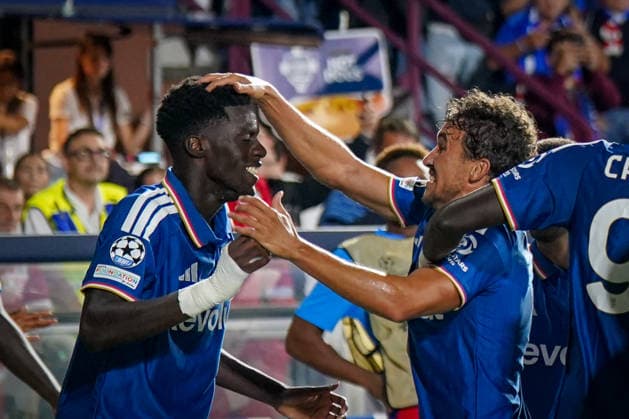 Italy Soccer UEFA Champions League 2026–2027, Matchday 1: Como 1907 vs. RB Leipzig; Giuseppe Sinigaglia; Como goal and goal celebration following Assane Diao’s 3–0 goal for Como 1907; 11: joy, emotions, cheering, gesture, body language, emotion Copyright: xJOERANxSTEINSIEKx