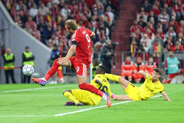 Tackle in the box: Harry Kane (FC Bayern Munich, 09) against Joshua Kitolano (FK Bodo Glimt, 16) and Villads Nielsen (FK Bodo Glimt, 02), GER, FC Bayern Munich vs. FK Bodo Glimt, Soccer, UEFA Champions League, Group Stage, Matchday 1, 2026–2027 Season, September 10, 2026, GER, FC Bayern Munich vs. FK Bodo Glimt, Soccer, UEFA Champions League, Group Stage, Matchday 1, 2026–2027 Season, September 10, 2026, Munich Copyright: xEibner-Pressefoto JennixMaulx EP_JML