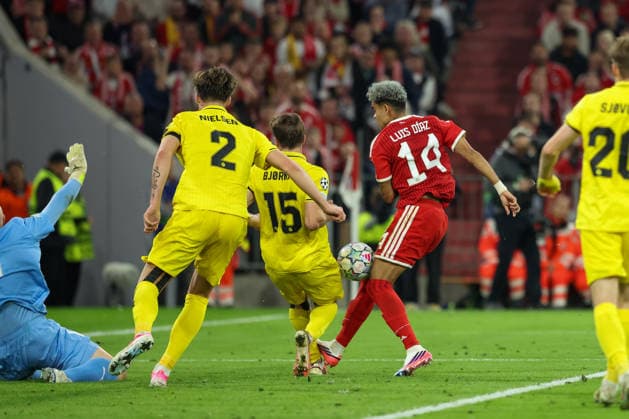 Scoring chance by Luis Diaz (FC Bayern Munich, 14) against Fredrik Bjoerkan (FK Bodo Glimt, 15) and boo02, with Julian Faye Lund (FK Bodo Glimt), 01, GER, FC Bayern Munich vs. FK Bodo Glimt, Soccer, UEFA Champions League, Group Stage, Matchday 1, 2026–2027 Season, September 10, 2026, GER, FC Bayern Munich vs. FK Bodo Glimt, Soccer, UEFA Champions League, Group Stage, Matchday 1, 2026–2027 Season, September 10, 2026, Munich Copyright: xEibner-Pressefoto JennixMaulx EP_JML