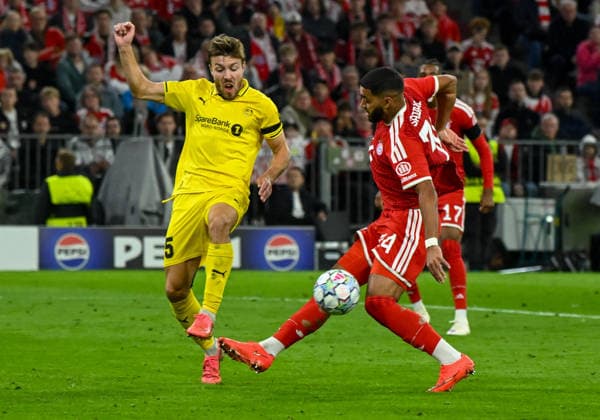 September 10, 2026, xemx, Soccer, UEFA Champions League, FC Bayern Munich vs. FK Bodø Glimt, Fredrik Bjorkan (FK Bodø Glimt), Ismael Saibari (FC Bayern Munich), tackle, action, battle for the ball, Munich