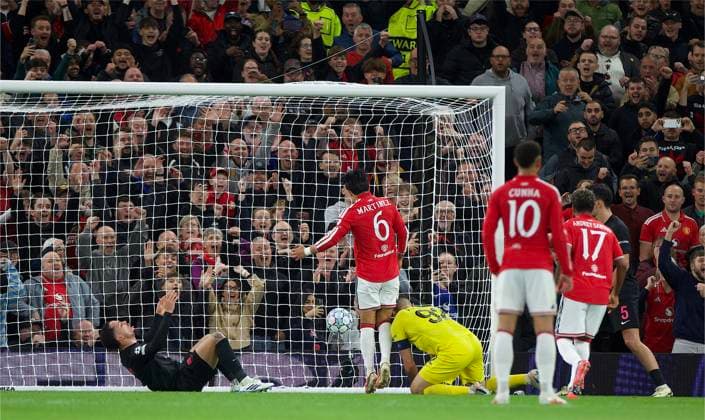 RECORD DATE NOT STATED Football - UEFA Champions League - Manchester United, ManU FC v Sabah FC MANCHESTER, ENGLAND - Thursday, September 10, 2026: Manchester United s Lisandro Martinez scores his side s fourth goal during the UEFA Champions League 2026 27 League Phase MD1 match between Manchester United FC and Sabah FC at Old Trafford. (Photo by David Rawcliffe Propaganda) MANCHESTER Old Trafford GREATER MANCHESTER ENGLAND  Copyright: xDavidxRawcliffex 2026-09-10-Man_Utd_v_Sabah-058
