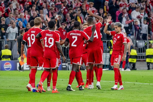 The Munich fans cheer Harry Kane on as he scores FC Bayern Munich s second goal (2–0), FC Bayern Munich vs. FK Bodo Glimt, Soccer, UEFA Champions League, Group Stage, Matchday 1, 2026–2027 Season, September 10, 2026 DFL and DFB regulations prohibit any use of photographs as image sequences and or quasi-video. Photo: HMB Media, Heike Feiner Copyright: HMBxMedia HeikexFeiner