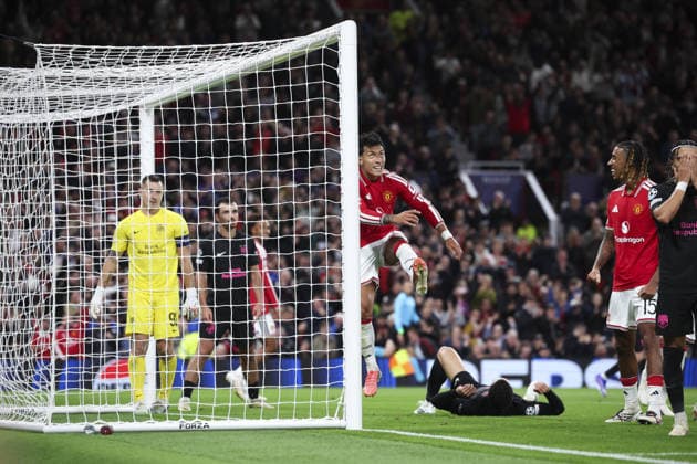 Manchester United, ManU v Sabah, UEFA Champions League, League Stage 10.09.26 Manchester United v Sabah, UEFA Champions League, League Stage Bradley Ormesher The Times Lisandro Martinez of Manchester United scores and celebrates scoring his teams 4th goal  Copyright: xBradleyxOrmesherx NINTCHDBPICT001107214553