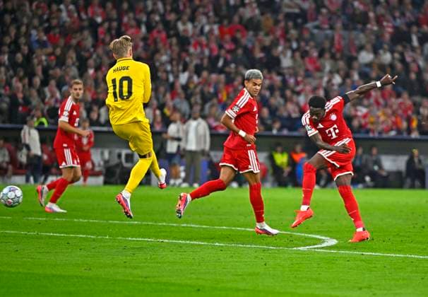 September 10, 2026, Soccer: UEFA Champions League 2026–2027, Matchday 1, FC Bayern Munich vs. FK Bodo Glimt, at the Allianz Arena in Munich, Alphonso Davies of FC Bayern Munich breaks away and scores to make it 3–0