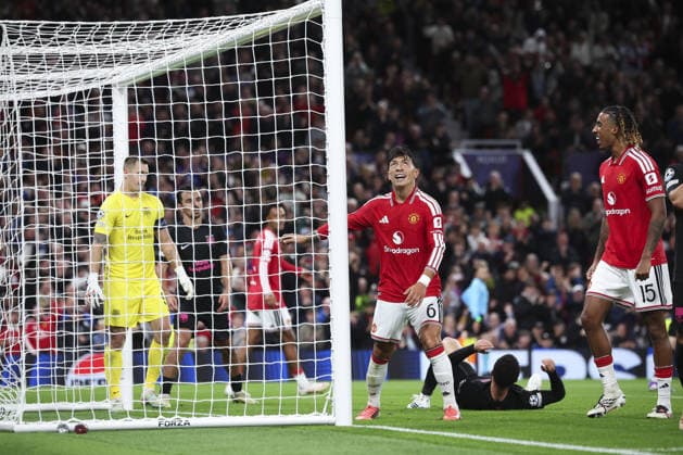 Manchester United, ManU v Sabah, UEFA Champions League, League Stage 10.09.26 Manchester United v Sabah, UEFA Champions League, League Stage Bradley Ormesher The Times Lisandro Martinez of Manchester United scores and celebrates scoring his teams 4th goal  Copyright: xBradleyxOrmesherx NINTCHDBPICT001107214983
