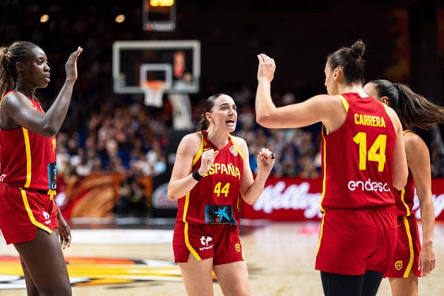 Awa Fam (Spain), 11, Iyana Martin (Spain), 44, Raquel Carrera (Spain), 14, celebrating, GER, Australia vs. Spain, Basketball, 2026 FIBA Women s World Cup, Quarterfinals, September 10, 2026, GER, Australia vs. Spain, Basketball, 2026 FIBA Women’s World Cup, Quarterfinals, September 10, 2026, Berlin Copyright: xEibner-Pressefoto MaxxVincenx EP_MVN