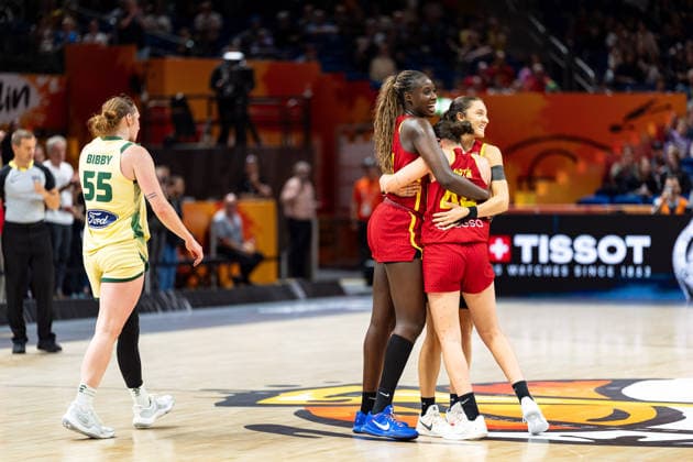 Awa Fam (Spain), 11, Iyana Martin (Spain), 44, celebrating after the victory at the end of the game, GER, Australia vs. Spain, Basketball, FIBA Women s World Cup 2026, Quarterfinals, September 10, 2026, GER, Australia vs. Spain, Basketball, 2026 FIBA Women’s World Cup, Quarterfinals, September 10, 2026, Berlin Copyright: xEibner-Pressefoto MaxxVincenx EP_MVN