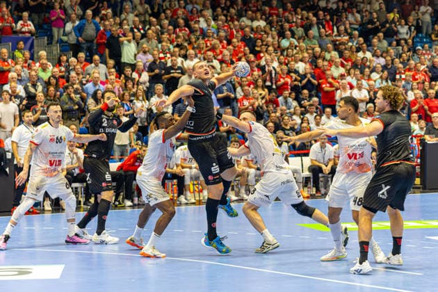 KASSEL, GERMANY - SEPTEMBER 10: Dainis Kristoppans (MT Melsungen, 10) with ball during the EHF Champions League, match between MT Melsungen vs. HC Vardar 1961 at Rothenbach-Halle on September 10, 2026 in Kassel, Germany. Hessen Germany Copyright: xBEAUTIFULxSPORTS Freudensteinx
