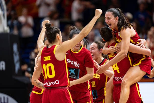 Maria Conde (Spain), 10, and Raquel Carrera (Spain), 14, celebrate after the victory at the end of the game, GER, Australia vs. Spain, Basketball, 2026 FIBA Women s World Cup, Quarterfinals, September 10, 2026, Germany, Australia vs. Spain, Basketball, FIBA Women’s World Cup 2026, Quarterfinals, September 10, 2026, Berlin Copyright: xEibner-Pressefoto MaxxVincenx EP_MVN