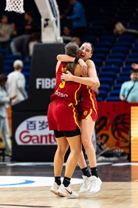 Helena Pueyo (Spain), 09, and Iyana Martin (Spain), 44, celebrate after the game ends, GER, Australia vs. Spain, Basketball, FIBA Women’s World Cup 2026, Quarterfinals, September 10, 2026, GER, Australia vs. Spain, Basketball, FIBA Women’s World Cup 2026, Quarterfinals, September 10, 2026, Berlin Copyright: xEibner-Pressefoto MaxxVincenx EP_MVN