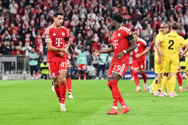 MUNICH, GERMANY; 10. SEPTEMBER: Bayern Munich celebrating the goal to 3-0 by Alphonso DAVIES (FC Bayern Munich 19) Tor Torschuetze Freude Happy during the Champions League Match between FC Bayern Muenchen vs. FK Bodo Glimt at Matchday 1 at Allianz Arena - Aleksandar PAVLOVIC (FC Bayern Munich 45) Copyright: xBEAUTIFULxSPORTS Goldbergx