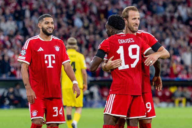Ismael Saibari (FC Bayern Munich, 34) and Harry Kane (FC Bayern Munich, 09) celebrate with Alphonso Davies (FC Bayern Munich, 19) after his goal to make it 3–0 GER, FC Bayern Munich vs. FK Bodo Glimt, Soccer, UEFA Champions League, Group Stage, Matchday 1, 2026–2027 Season, September 10, 2026. DFL and DFB regulations prohibit any use of photographs as image sequences and or quasi-video. Photo: HMB Media, Heike Feiner Copyright: HMBxMedia HeikexFeiner
