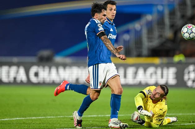 Como™s Lucas da Cunha in action during the UEFA Champions League stage match Phase MD1 between Calcio Como and RB Leipzig at the Giuseppe Sinigaglia stadium in Como, north Italy -September 10, 2026 - Soccer.  Copyright: xTizianoxBallabio LaPressex