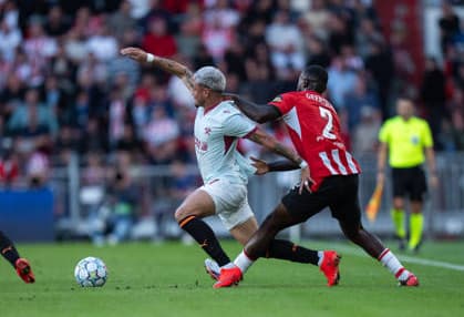 Lutsharel Geertruida of PSV Eindhoven fights for the ball with Gleiker Mendoza of FC Shakhtar Donetsk during UEFA Champions League - Matchday 1 - PSV Eindhoven vs FC Shakhtar Donetsk (Ruslan Taran Ball Raw Images) Eindhoven Philips Stadion Netherlands Copyright: xRuslanxTaranx RUS_PSV-SHA-0048
