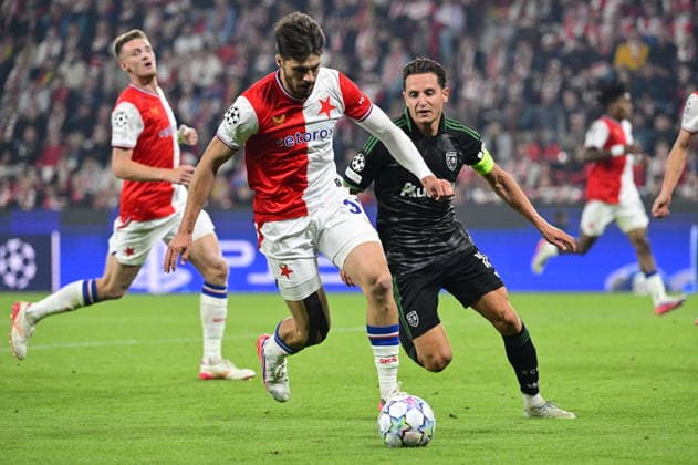 From left David Jurasek of Slavia and Florian Thauvin of Lens in action during the Football Champions League opening round match Slavia Prague vs RC Lens on September 10, 2026, in Prague, Czech Republic. (CTKxPhoto VitxSimanek) CTKPhotoP2026091010770  CTKPhotoP2026091010770