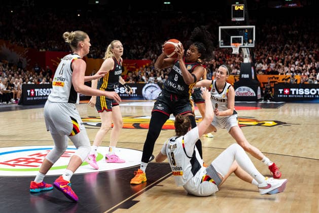 Nyara Sabally (Germany), 08, Emma Meesseman (Belgium), 11, Kyara Linskens (Belgium), 13, Antonia Delaere (Belgium), 06, GER, Belgium vs. Germany, Basketball, 2026 FIBA Women s World Cup, Quarterfinals, September 10, 2026 GER, Belgium vs. Germany, Basketball, 2026 FIBA Women’s World Cup, Quarterfinals, September 10, 2026 Berlin Copyright: xEibner-Pressefoto MaxxVincenx EP_MVN