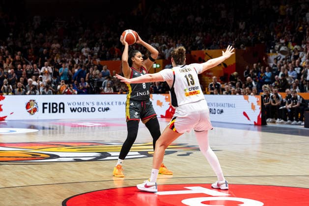 Nyara Sabally (Germany), No. 8, Kyara Linskens (Belgium), No. 13, GER, Belgium vs. Germany, Basketball, 2026 FIBA Women s World Cup, Quarterfinals, September 10, 2026, GER, Belgium vs. Germany, Basketball, FIBA Women’s World Cup 2026, Quarterfinals, September 10, 2026, Berlin Copyright: xEibner-Pressefoto MaxxVincenx EP_MVN