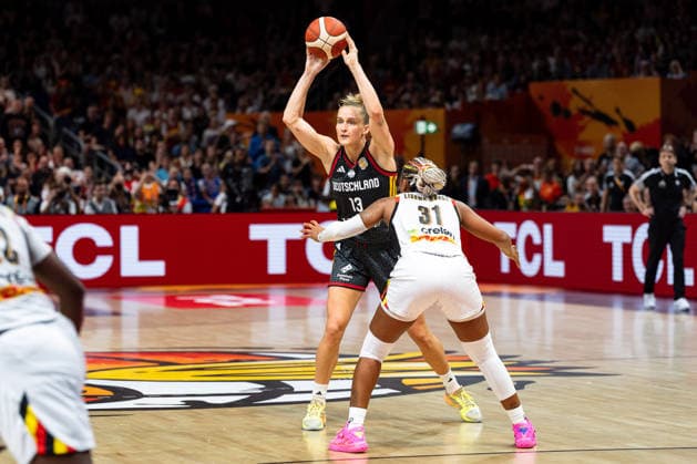Leonie Fiebich, Germany, 13 assists; Maxuella Lisowa Mbaka, Belgium, 31; GER, Belgium vs. Germany, Basketball, 2026 FIBA Women’s World Cup, Quarterfinals, September 10, 2026, GER, Belgium vs. Germany, Basketball, 2026 FIBA Women’s World Cup, Quarterfinals, September 10, 2026, Berlin Copyright: xEibner-Pressefoto MaxxVincenx EP_MVN