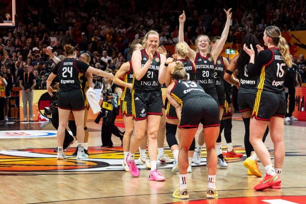Lina Sontag, Germany, 24, Alexandra Wilke, Germany, 03, Marie Guelich, Germany, 21, Leonie Fiebich, Germany, 13, Emma Eichmeyer, Germany, 09, Frieda Buehner, Germany, 20, Luisa Geiselsoder (Germany, 15) celebrates after the victory at the end of the game, GER vs. Belgium, basketball, 2026 FIBA Women’s World Cup, Quarterfinals, September 10, 2026, Germany vs. Belgium, Basketball, FIBA Women’s World Cup 2026, Quarterfinals, September 10, 2026, Berlin Copyright: xEibner-Pressefoto MaxxVincenx EP_MVN