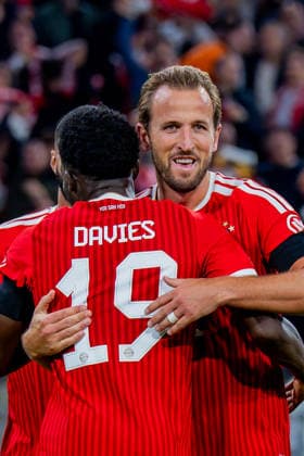 UEFA Champions League, Matchday 1, FC Bayern Munich vs. Bodo Glimt on September 10, 2026. Alphonso Davies scores the 3-0 goal; here with Alphonso Davies and Harry Kane Copyright: xBahhoxKarax