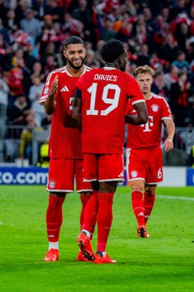 UEFA Champions League, Matchday 1, FC Bayern Munich vs. Bodo Glimt on September 10, 2026. Alphonso Davies scores the 3-0 goal; shown here are Alphonso Davies and Harry Kane. Copyright: xBahhoxKarax