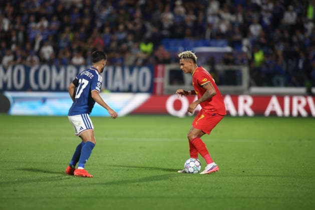 IPA88370605 - Antonio Nusa of RB Leipzig and Yan Couto of Como 1907 during the 2026–27 UEFA Champions League soccer match between Como 1907 and RB Leipzig on September 10, 2026, at Giuseppe Sinigaglia Stadium in Como, Italy. Photo by Nderim KACELI  Copyright: xNderimxKaceli IPAxSportx xx IPA88370605