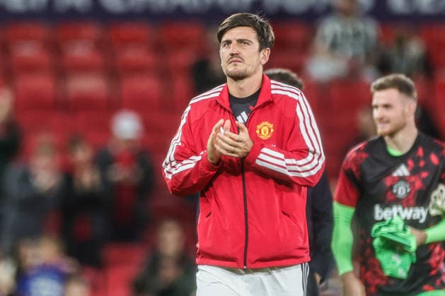 UEFA Champions League Matchday 1 of 8 Manchester United, ManU v Sabah FK Harry Maguire of Manchester United applauds the fans after the game during the UEFA Champions League Matchday 1 of 8 match Manchester United vs Sabah FK at Old Trafford, Manchester, United Kingdom on 10 September 2026 (Photo by Mark Cosgrove News Images) Manchester Old Trafford Greater Manchester United Kingdom Copyright: xMarkxCosgrove NewsxImagesx