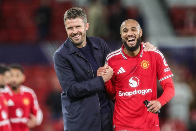 UEFA Champions League Matchday 1 of 8 Manchester United, ManU v Sabah FK Michael Carrick manager of Manchester United and Noussair Mazraoui of Manchester United celebrate the win during the UEFA Champions League Matchday 1 of 8 match Manchester United vs Sabah FK at Old Trafford, Manchester, United Kingdom on 10 September 2026 (Photo by Mark Cosgrove News Images) Manchester Old Trafford Greater Manchester United Kingdom Copyright: xMarkxCosgrove NewsxImagesx