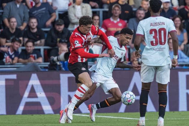 Vinicius Tobias and Guus Til fighting for a ball seen during UEFA Champions League 26 27 League Phase - Matchday 1 match between teams of PSV Eindhoven and FC Shakhtar Donetsk (Jan Borys Ball Raw Images) Eindhoven Philips Stadion Netherlands Copyright: xJanxBorysx janborys_psv_shakhtar_2627-73