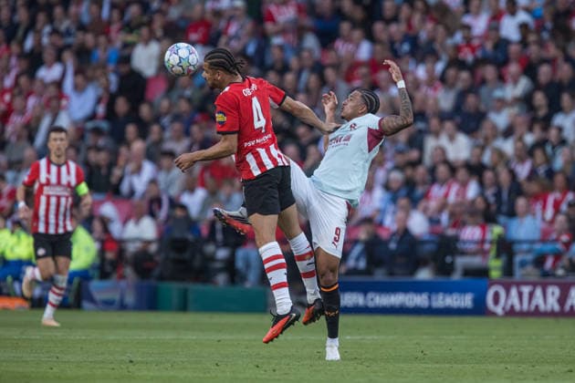 Armando Obispo and Kaua Elias fighting for a header seen during UEFA Champions League 26 27 League Phase - Matchday 1 match between teams of PSV Eindhoven and FC Shakhtar Donetsk (Jan Borys Ball Raw Images) Eindhoven Philips Stadion Netherlands Copyright: xJanxBorysx janborys_psv_shakhtar_2627-77